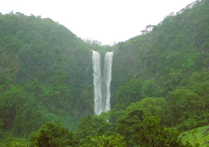 Mangelli Falls