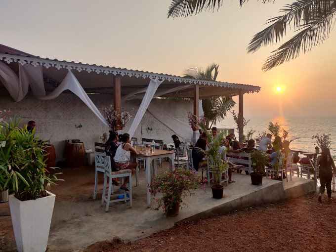 Lush By The Cliff, Anjuna